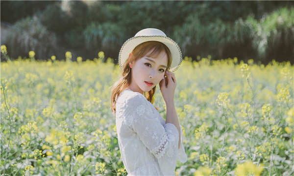 阿合奇标题：想找个女人帮忙生孩子的有效解决方案，助您圆梦家庭